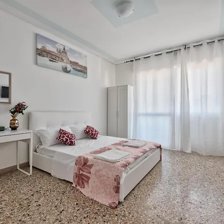 Venice Mahdi Garden *