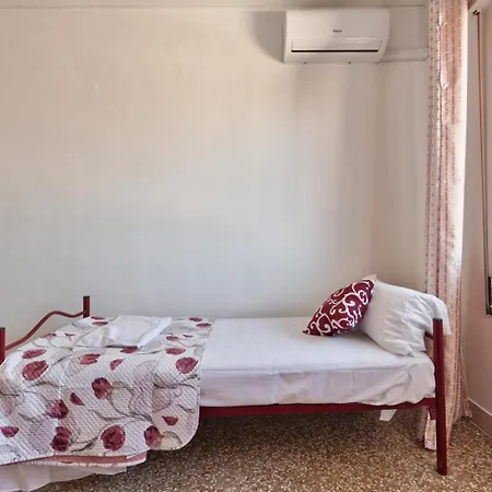 בית הארחה Venice Mahdi Garden מסטרה